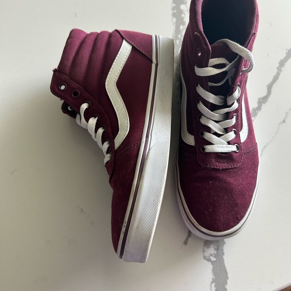 Women’s shoes - Picture 2 of 5